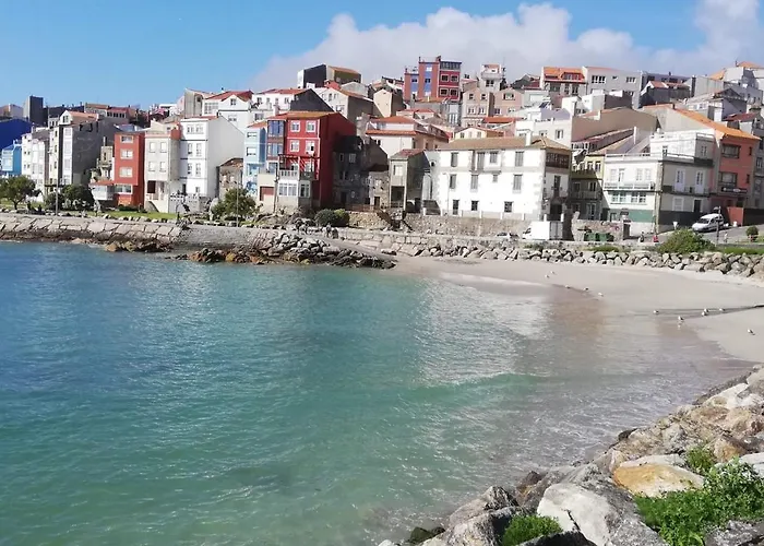 A Faldas Del Tecla A Guarda