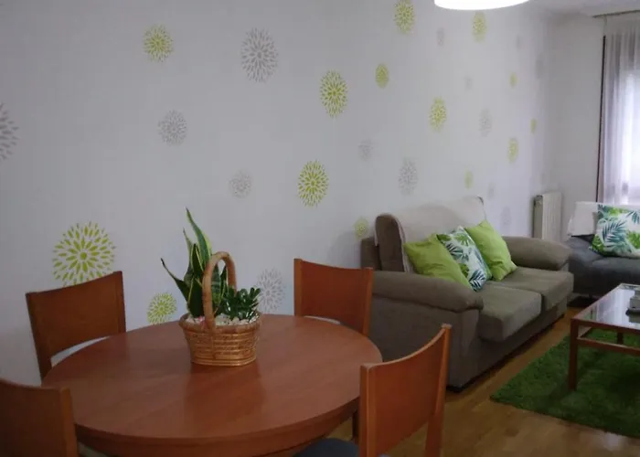 A Faldas Del Tecla * A Guarda