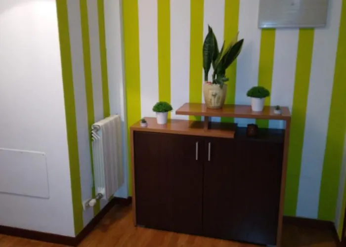 Daire A Faldas Del Tecla